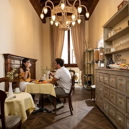 Ξενοδοχείο με διαμερίσματα Palazzo Martellini Residenza D'epoca 3*