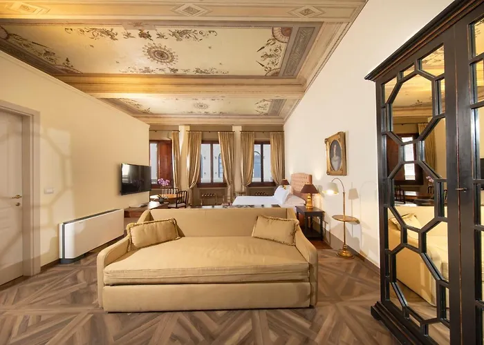 Palazzo Martellini Residenza D'epoca 4*
