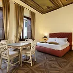 Апарт-отель Palazzo Martellini Residenza D'epoca 4*