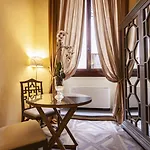 Palazzo Martellini Residenza D'epoca 4*